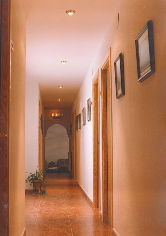 Hostal Cuatro Esquinas Ejea De Los Caballeros Rum bild